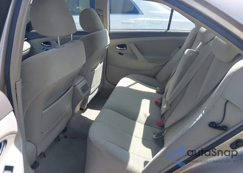 2008 Toyota Camry Le V6 z USA, uszkodzony, nr VIN JTNBK46K283036815